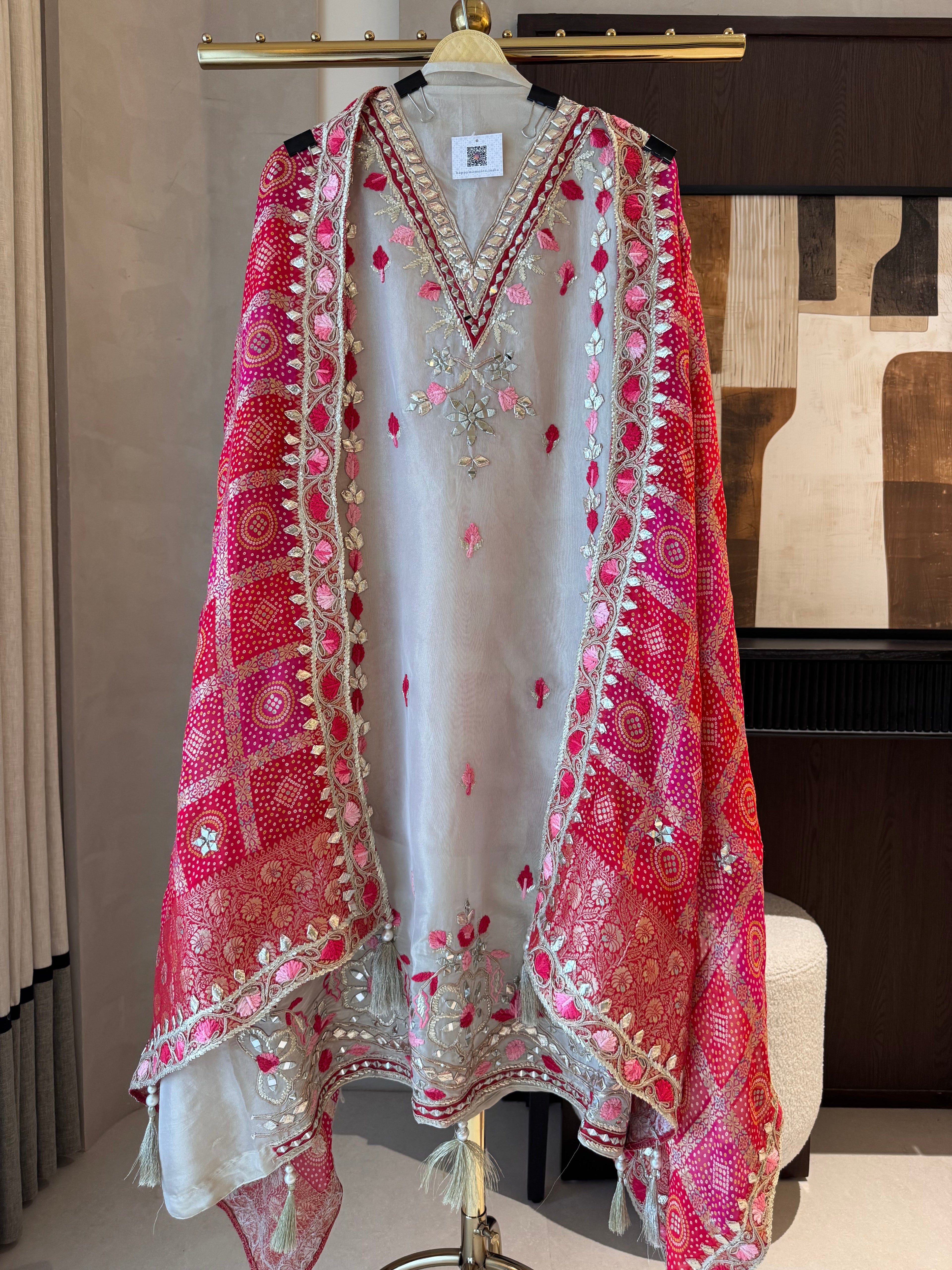 The Rang Aura — Shimmer Silk Suit with Bandhani Banarasi Dupatta-green-front