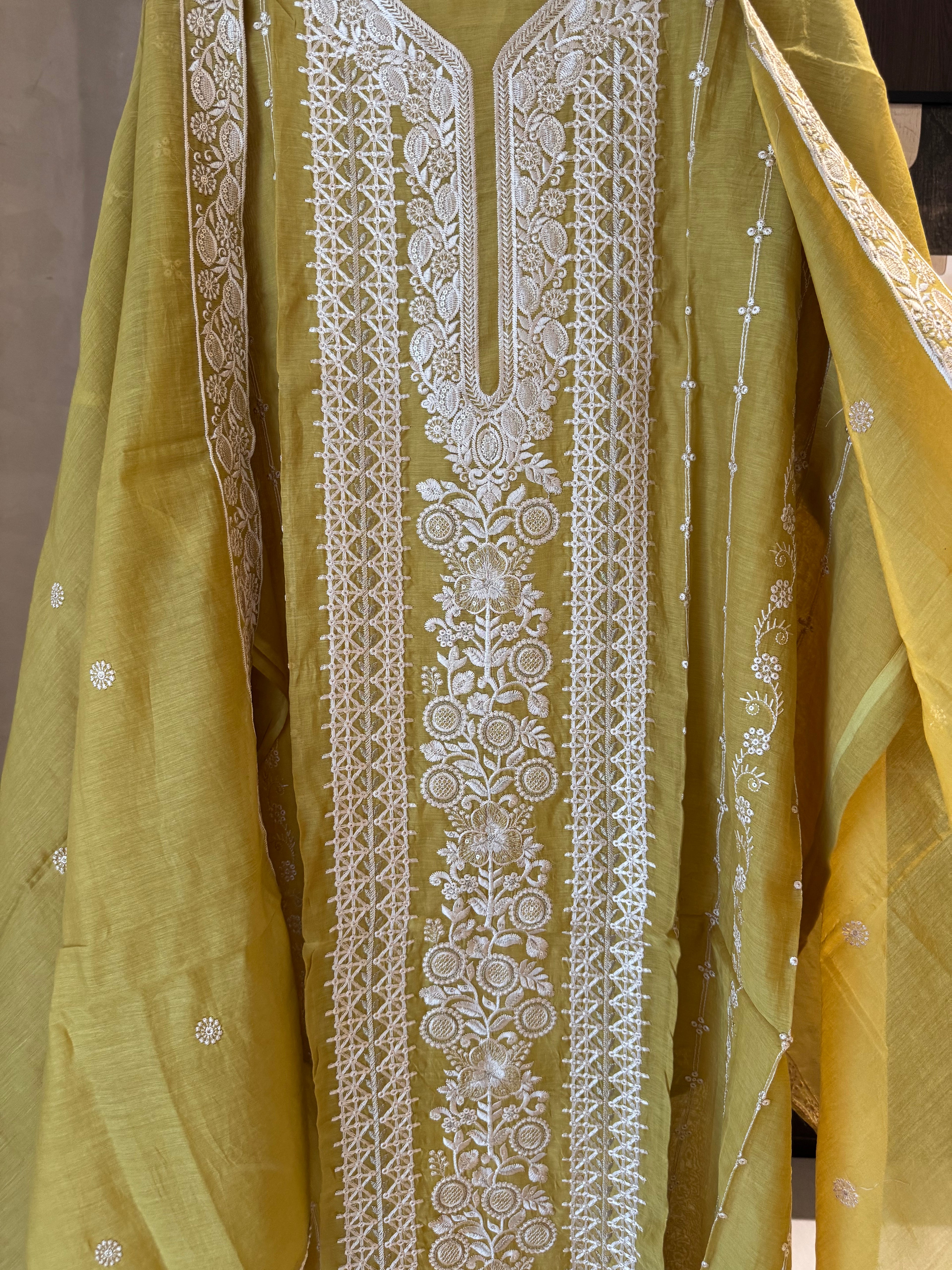 The Sanjh Bloom-yellow-front-close up