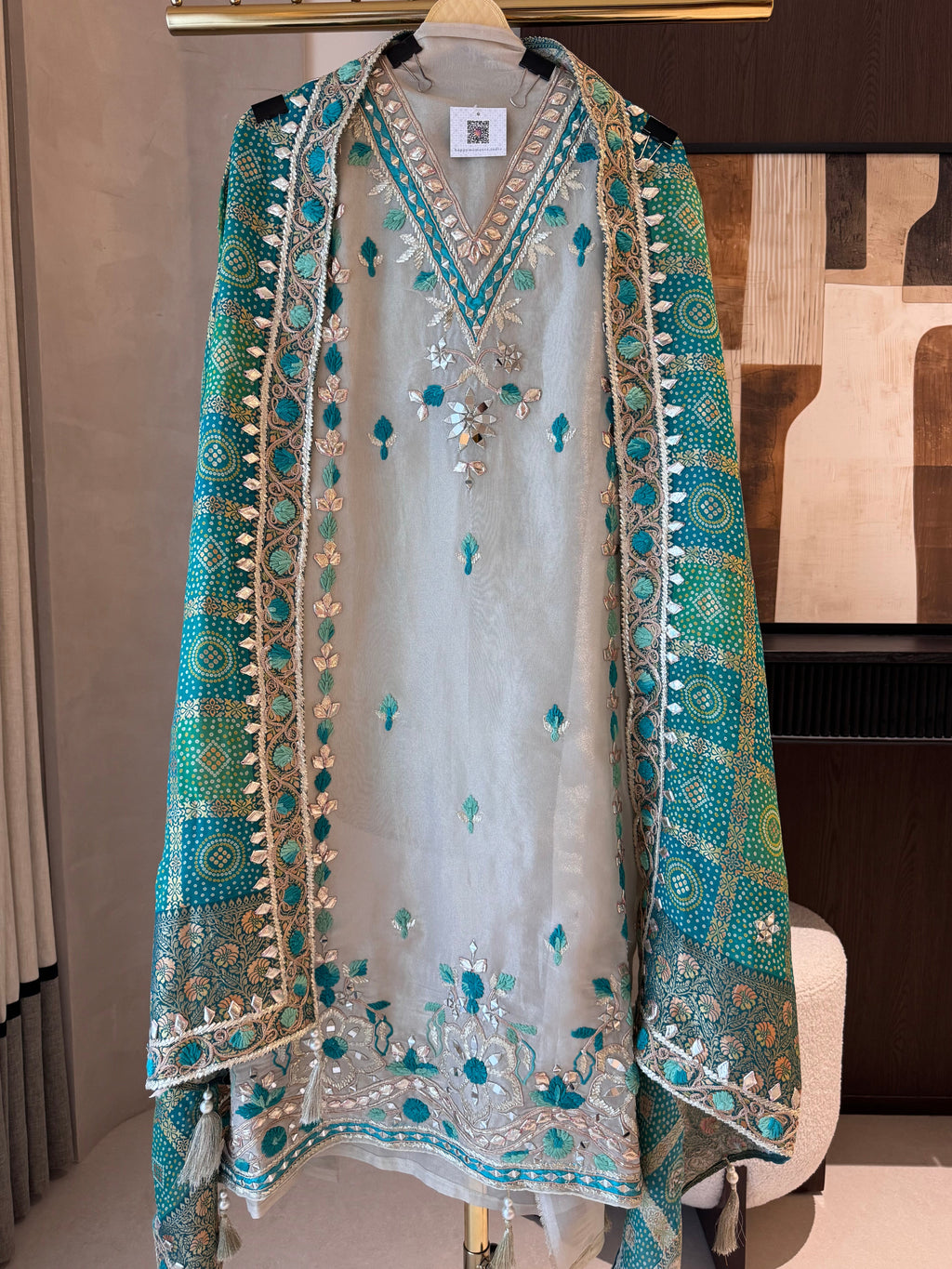 The Rang Aura — Shimmer Silk Suit with Bandhani Banarasi Dupatta-rani pink-close up