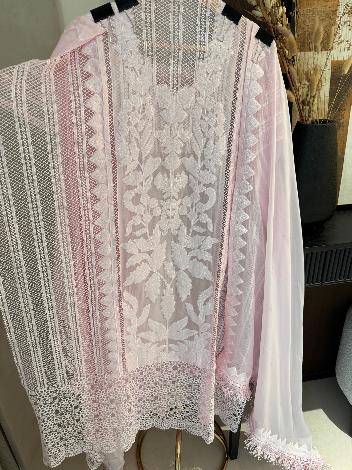The Appliqué Filigree — Organza Suit with Chemical Lace-powder pink-closeup1